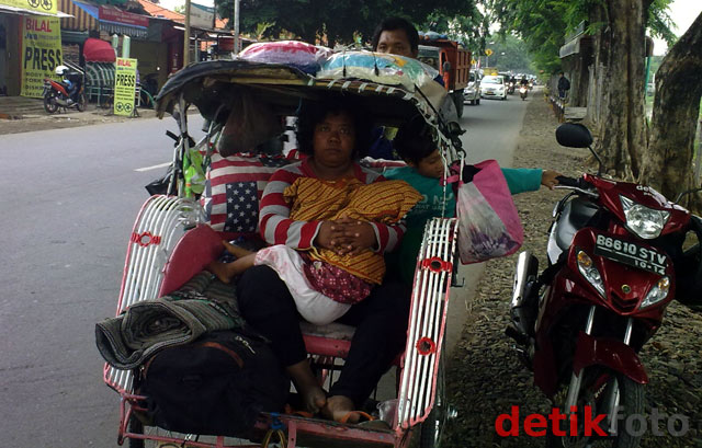 Berwisata Semarang-Jakarta Pakai Becak