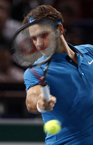 Djokovic-Federer Lolos Hadangan Kedua