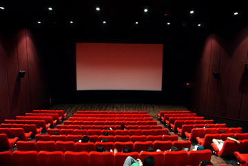 http://images.detik.com/content/2011/11/14/4/bioskop.jpg