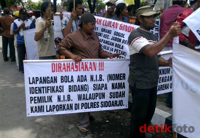 Korban Lumpur Lapindo Demo Mapolda Jatim