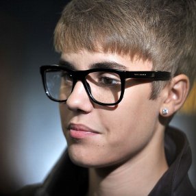 Nyanyi di Acara TV, Justin Bieber Lupa Lirik Lagu