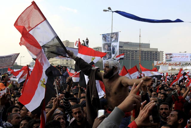 Demonstran Mesir Tolak Kamal Al-Ganzuri 