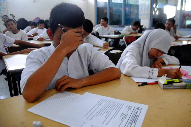 Siswa SMKN 26 Jakarta Ikuti Ujian Akhir
