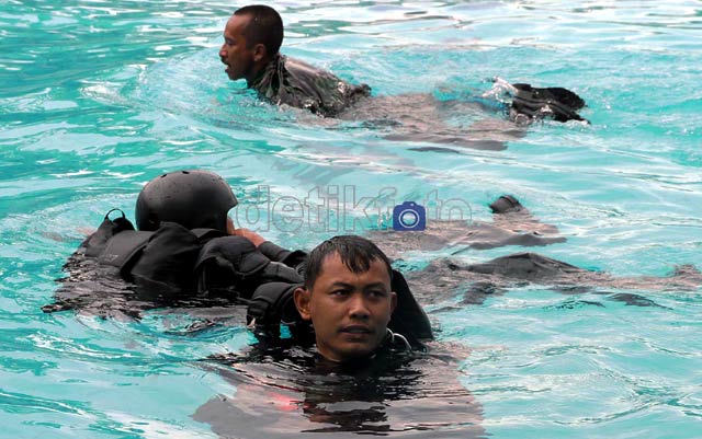 Pasukan Elit TNI AL Latihan Anti Teror 