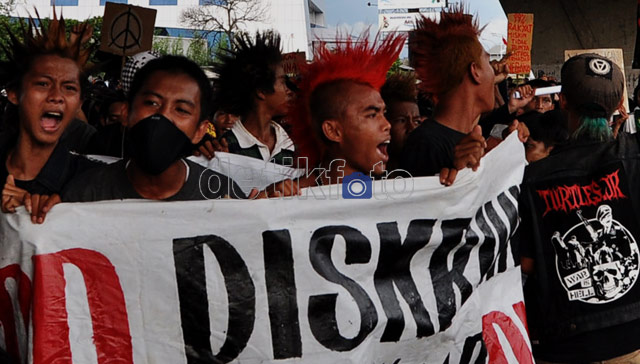 Punkers Makassar Kecam Polisi