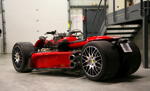 Motor Kawinan Ferrari dan BMW
