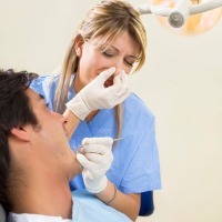 Gigi yang Sehat Dapat Kurangi Risiko Radang Paru-paru