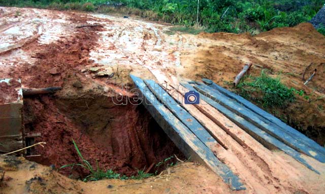 Infrastruktur di Camar Bulan Memprihatinkan