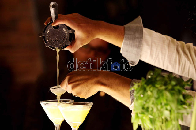 Mengintip Serunya Kompetisi Bartender