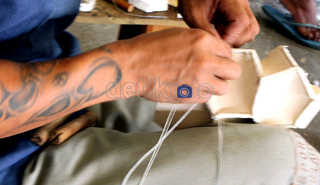 Bola Kaki Karya Napi Diekspor ke Timteng