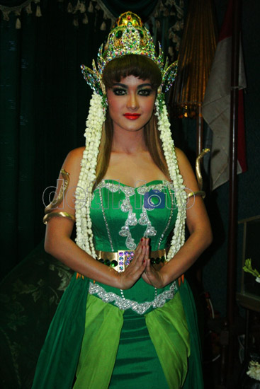 Jupe Bergaya Nyi Roro Kidul