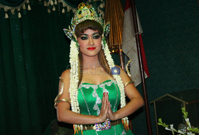 Jupe Bergaya Nyi Roro Kidul