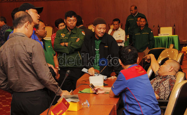 Muhaimin Tenangkan Massa Buruh