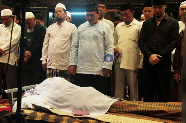 Ayah Ahmad Dhani Meninggal Dunia
