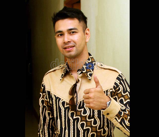 Raffi & Olla Ramlan Kompak Berbatik