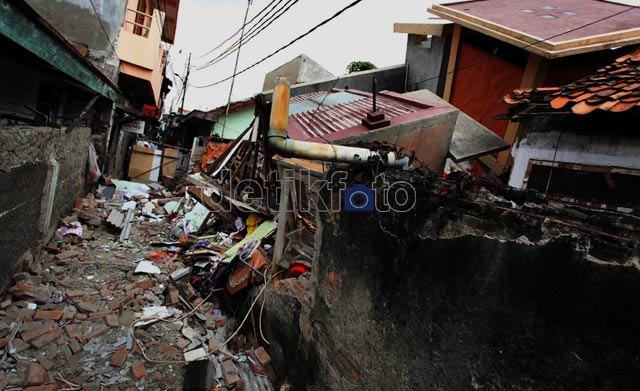 Rumah Milik Pensiunan Pegawai MA Ambruk