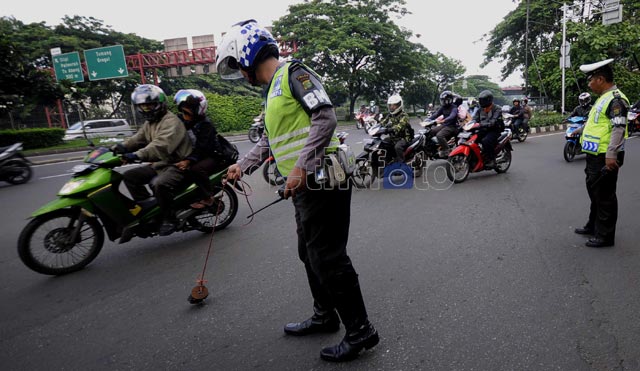 Polisi Razia Ranjau Paku