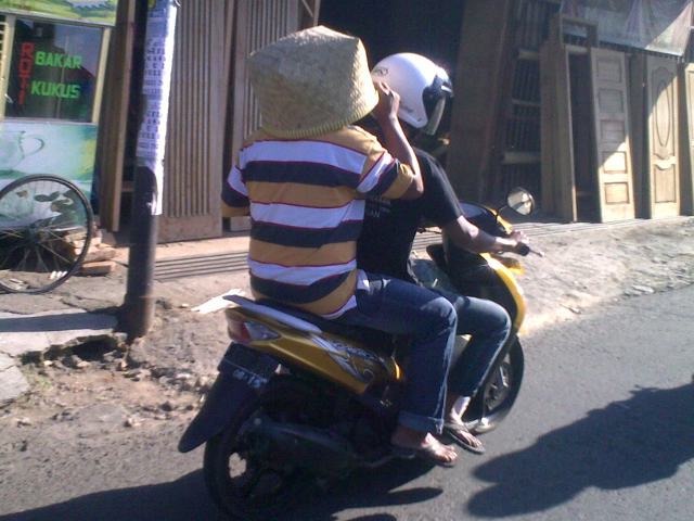 10 Helm Helm Paling Gokil [ www.Up2Det.com ]