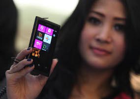 3dalam Para Penanti Ponsel Windows Nokia