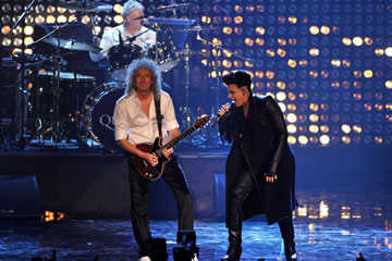 Adam Lambert Pastikan Jadi Frontman Queen