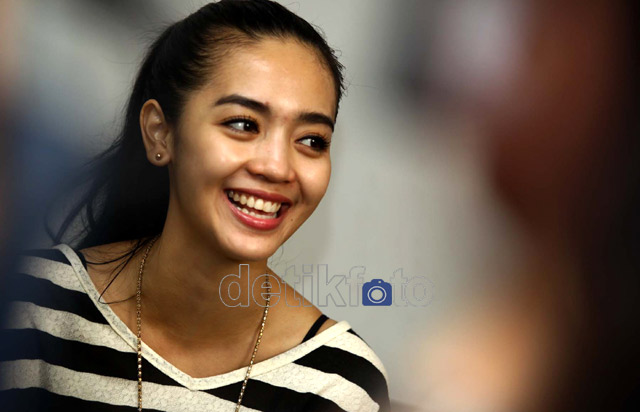 Nuri Maulida Kolaborasi Bareng Stinky
