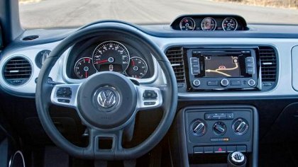Hindari Bau, Bersihkan Interior Mobil 6 Bulan Sekali Hindari Bau, Bersihkan Interior Mobil 6 Bulan Sekali