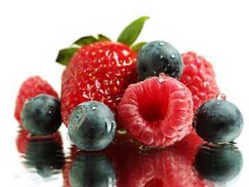 Makan Buah Berry Kurangi Resiko Parkinson Pada Pria
