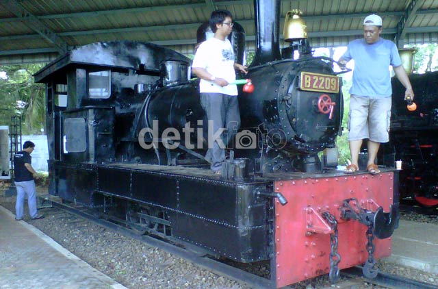 [Image: lokomotif-2.jpg]
