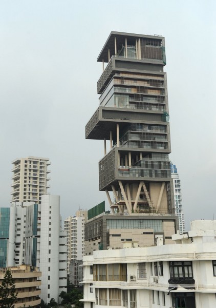 http://images.detik.com/content/2012/05/31/1016/092039_antilla422x600.jpeg