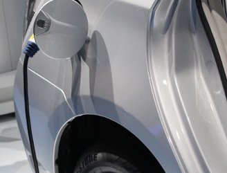 Mobil Listrik Tenaga Battery - Alpensteel Mobil Listrik Tenaga Battery
