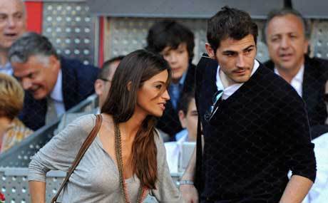 Siapa Yang Akan Kau Cium Jika Jadi Juara, Casillas? [ www.BlogApaAja.com ]