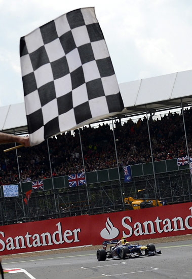 Webber Juara GP Inggris