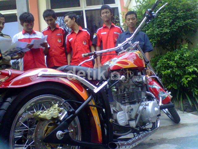 Motor Gede Chopper Karya SMK PGRI 2 Ponorogo Moge Chopper 2 Motor Gede Chopper Karya SMK PGRI 2 Ponorogo