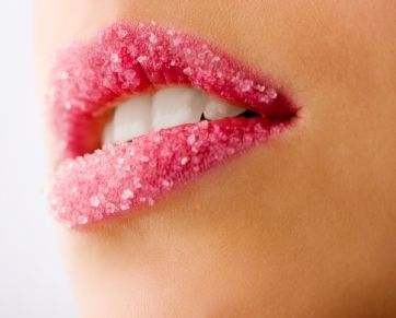 Inilah 5 Cara Mengatasi Bibir Kering Dan Pecah-pecah [ www.BlogApaAja.com ]