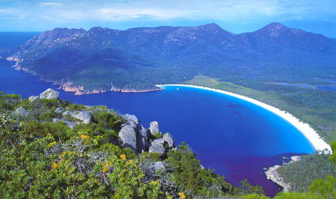 bukanidegue.blogspot.com - Unik! Ada Teluk Berbentuk Gelas Anggur di Tasmania:Bukan Ide Gue