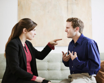 8 Cara Mengetahui Pria Sedang Berbohong [ www.BlogApaAja.com ]