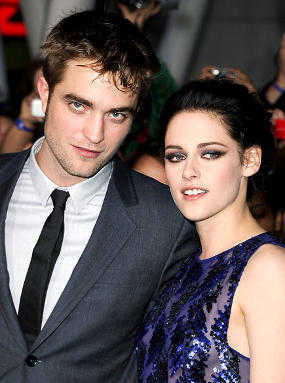 Akhirnya Robert Pattinson Kembali ke Pelukan Kristen Stewart