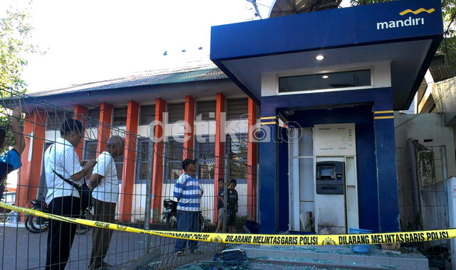 ATM Mandiri di Makassar Dibom Molotov
