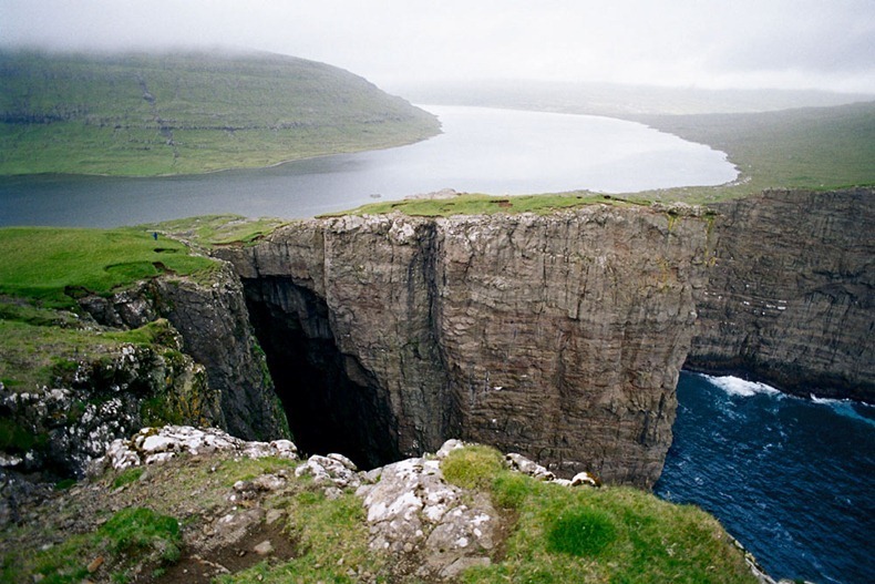 Leitisvatn : Fenomena Danau Datas Danau [ www.BlogApaAja.com ]