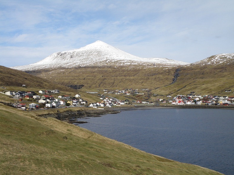 Leitisvatn : Fenomena Danau Datas Danau [ www.BlogApaAja.com ]