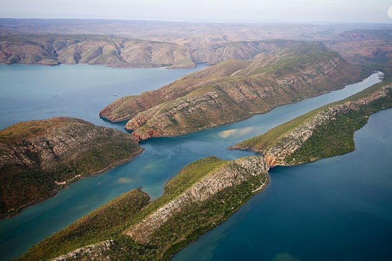 Horizontal Falls : Air Terjun Dengan Aliran Bolak- Balik [ www.BlogApaAja.com ]