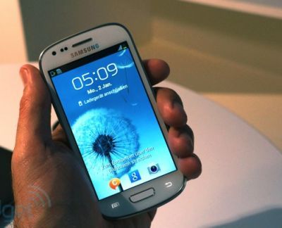  Samsung Galaxy S III Mini