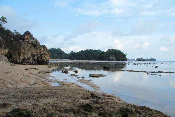 5 Pantai Paling Indah Di Malang, Jatim [ www.BlogApaAja.com ]