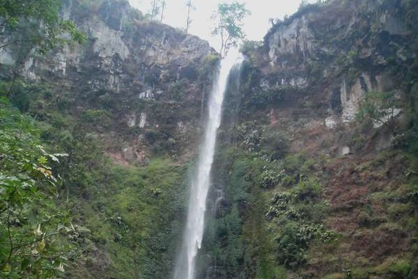Keindahan air terjun Coban Rondo Keindahan air terjun Coban Rondo