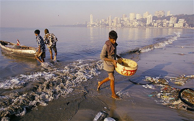 Destinasi Pantai Paling Berbahaya di Dunia