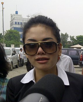 Sidang Kasus Penganiayaan, Nikita Mirzani Dibela 14 Pengacara