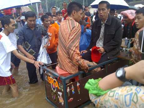 Banjir Hanyutkan Rumah Warga di Padang Lawas Sumut