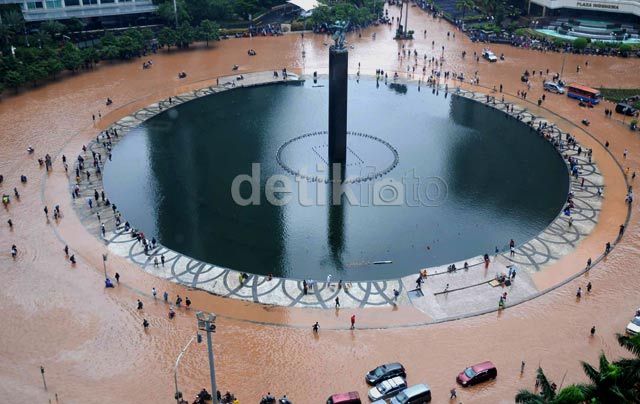 Curah Hujan Tinggi & Drainase Buruk Penyebab 62 Titik di DKI Banjir