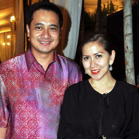 Venna Melinda di Ambang Perceraian, Ada Apa dengan Artis Wakil Rakyat?