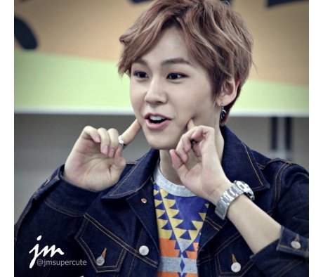Imutnya Ilhoon  BtoB  Bernyanyi Gwiyomi Song